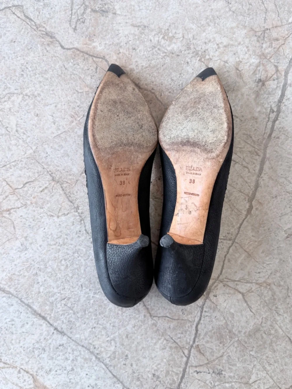 Prada Archival S/S 2003 Black Suede Whipstitch Bow Pointed Toe Kitten Heels